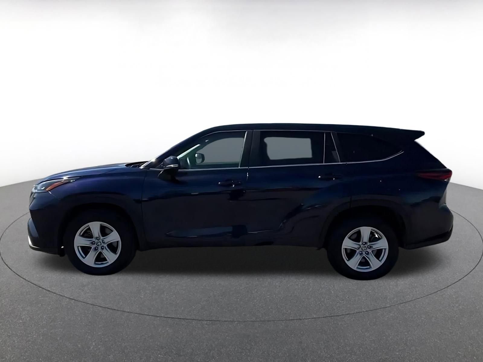 Thumbnail: 2025 Toyota Highlander - 9