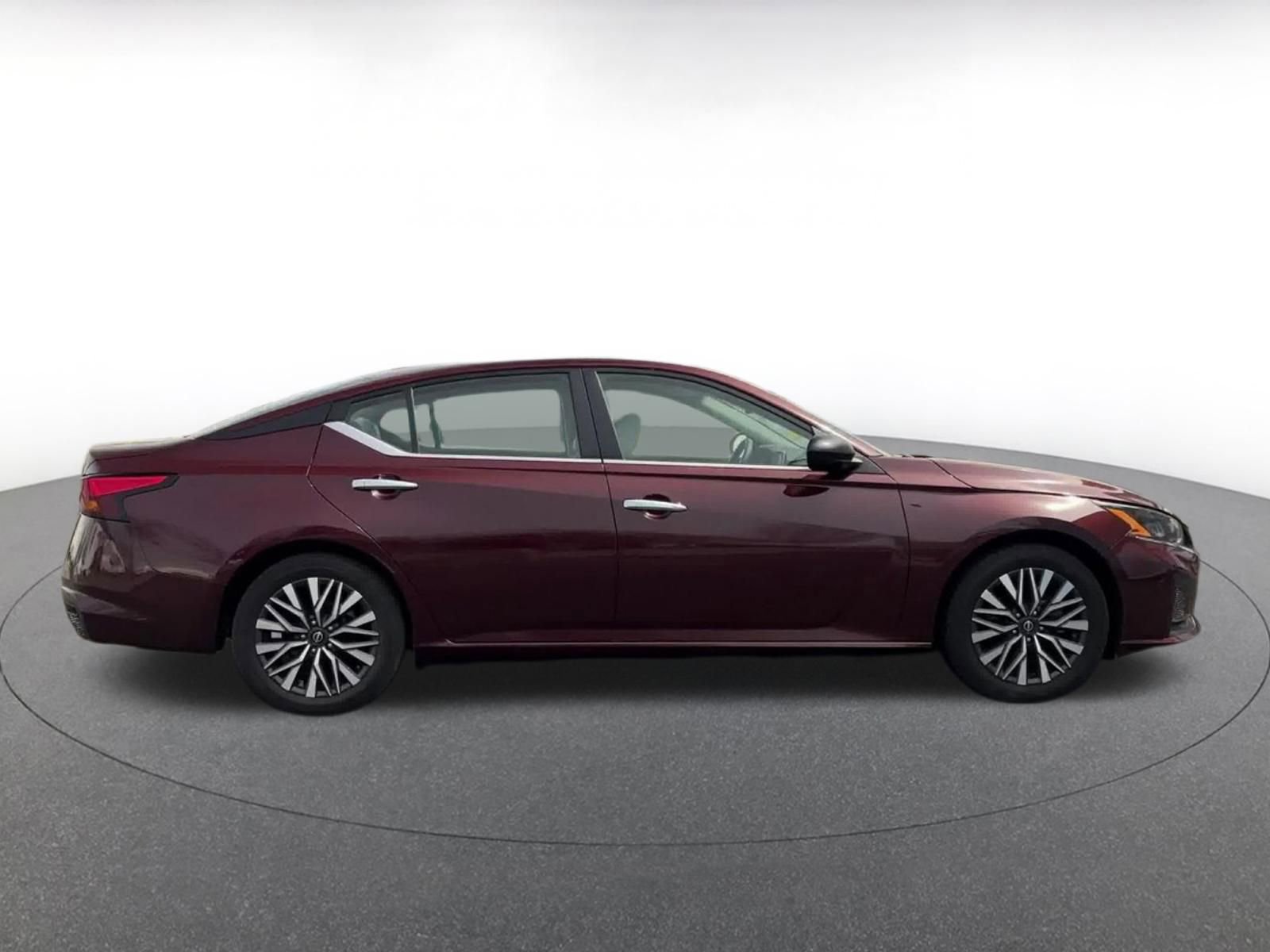 Thumbnail: 2025 Nissan Altima - 15