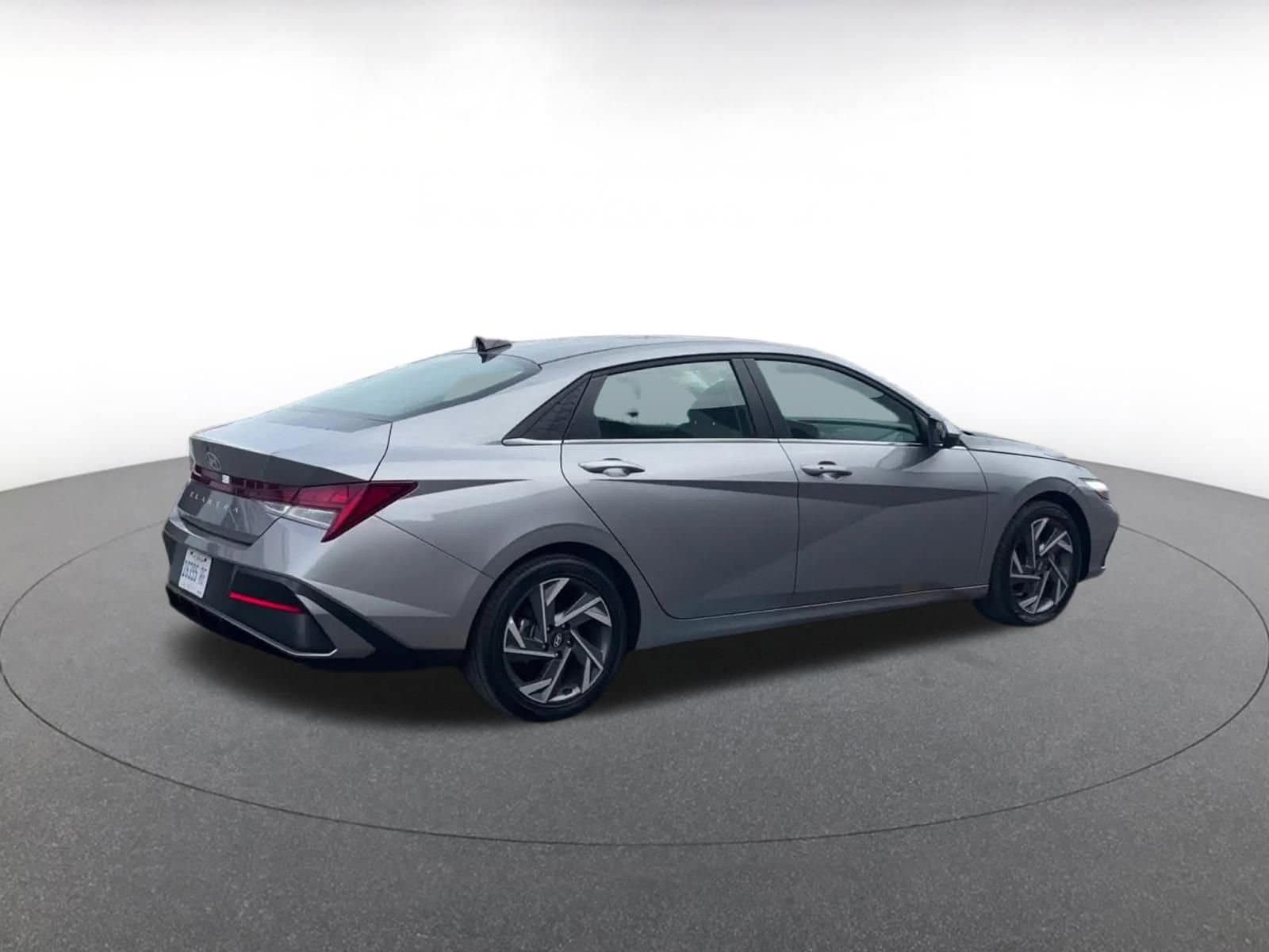 Thumbnail: 2025 Hyundai Elantra - 15