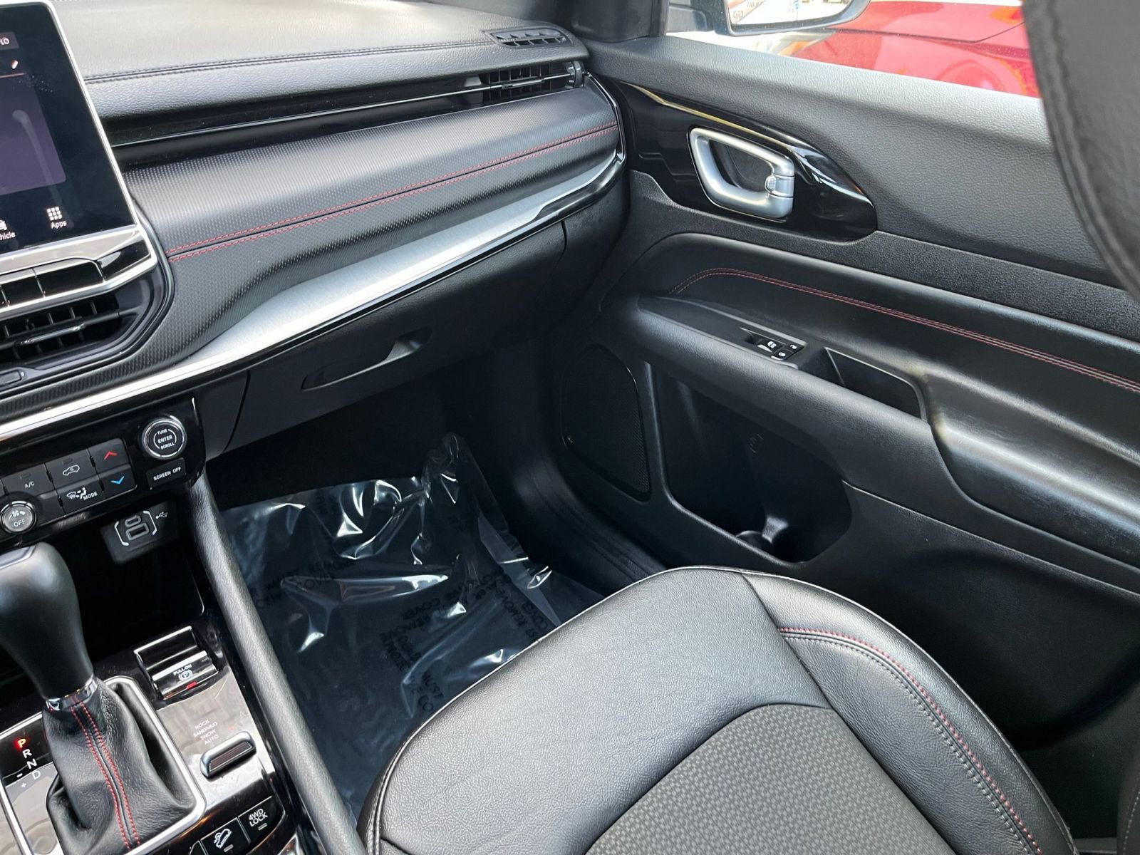 Thumbnail: 2025 Jeep Compass - 32