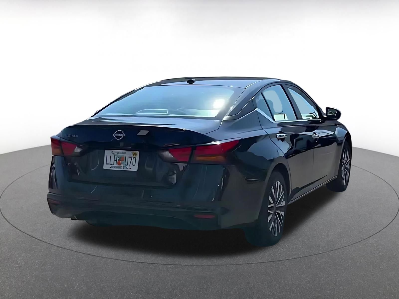 Thumbnail: 2025 Nissan Altima - 14