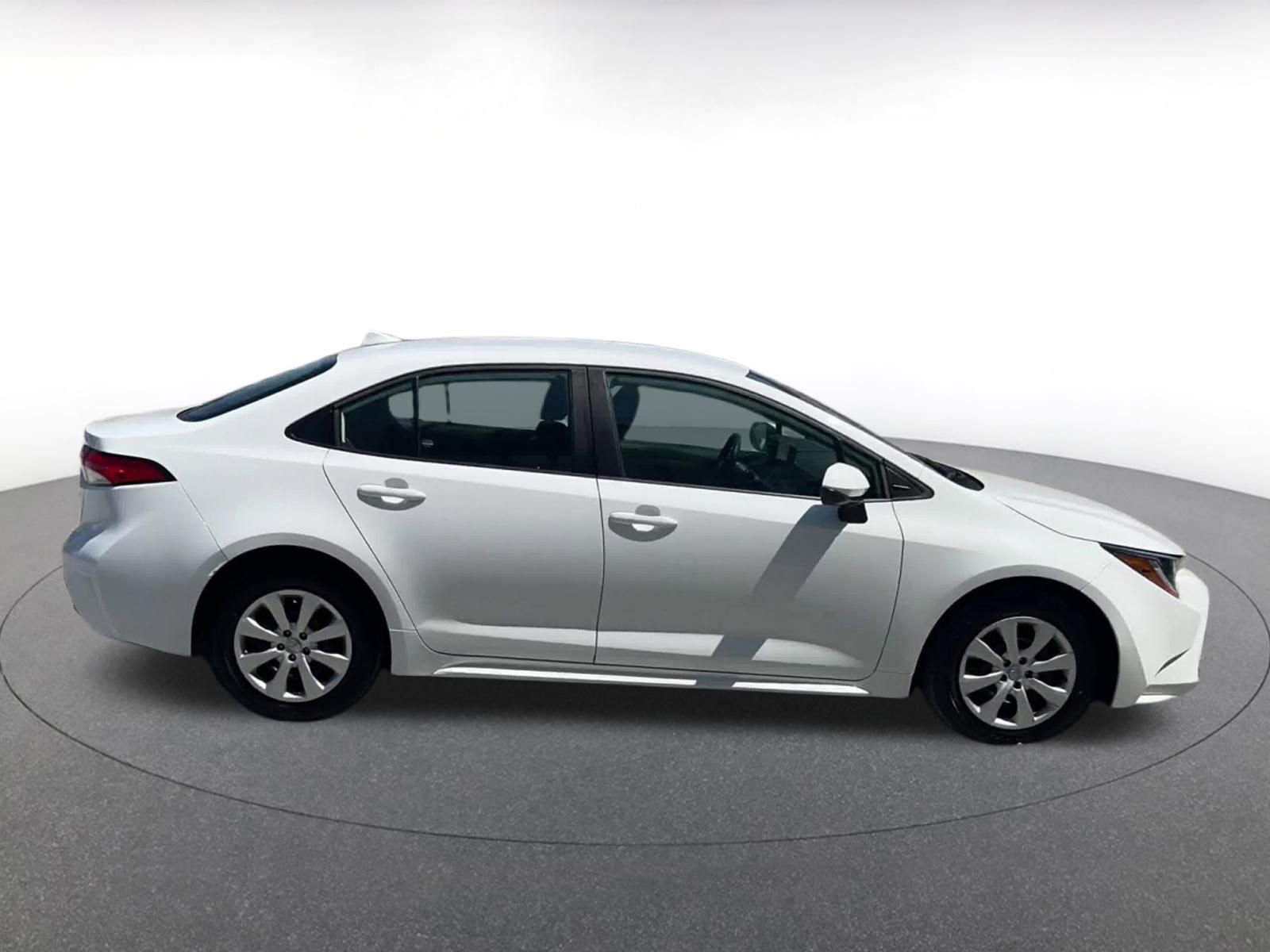 Thumbnail: 2024 Toyota Corolla - 16