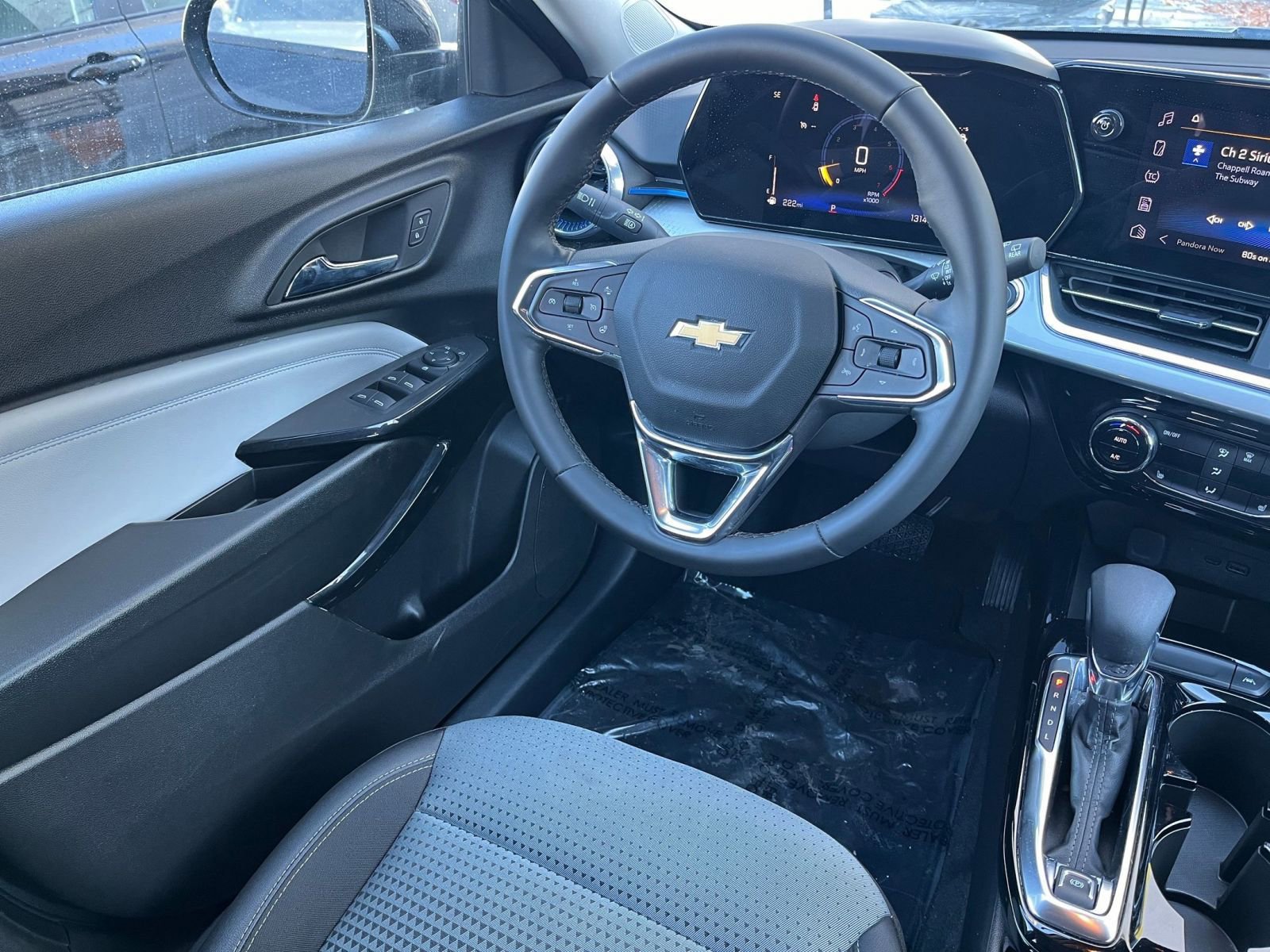 Thumbnail: 2025 Chevrolet Trax - 30