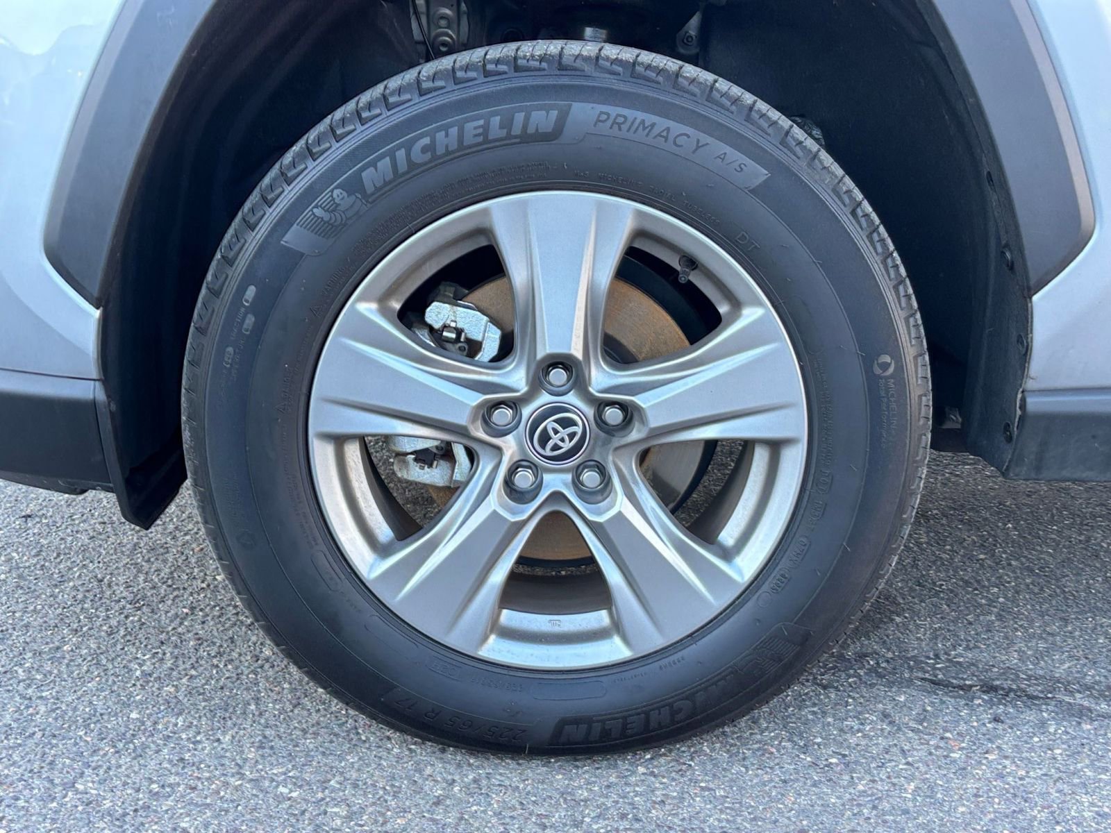 Thumbnail: 2025 Toyota RAV4 - 25