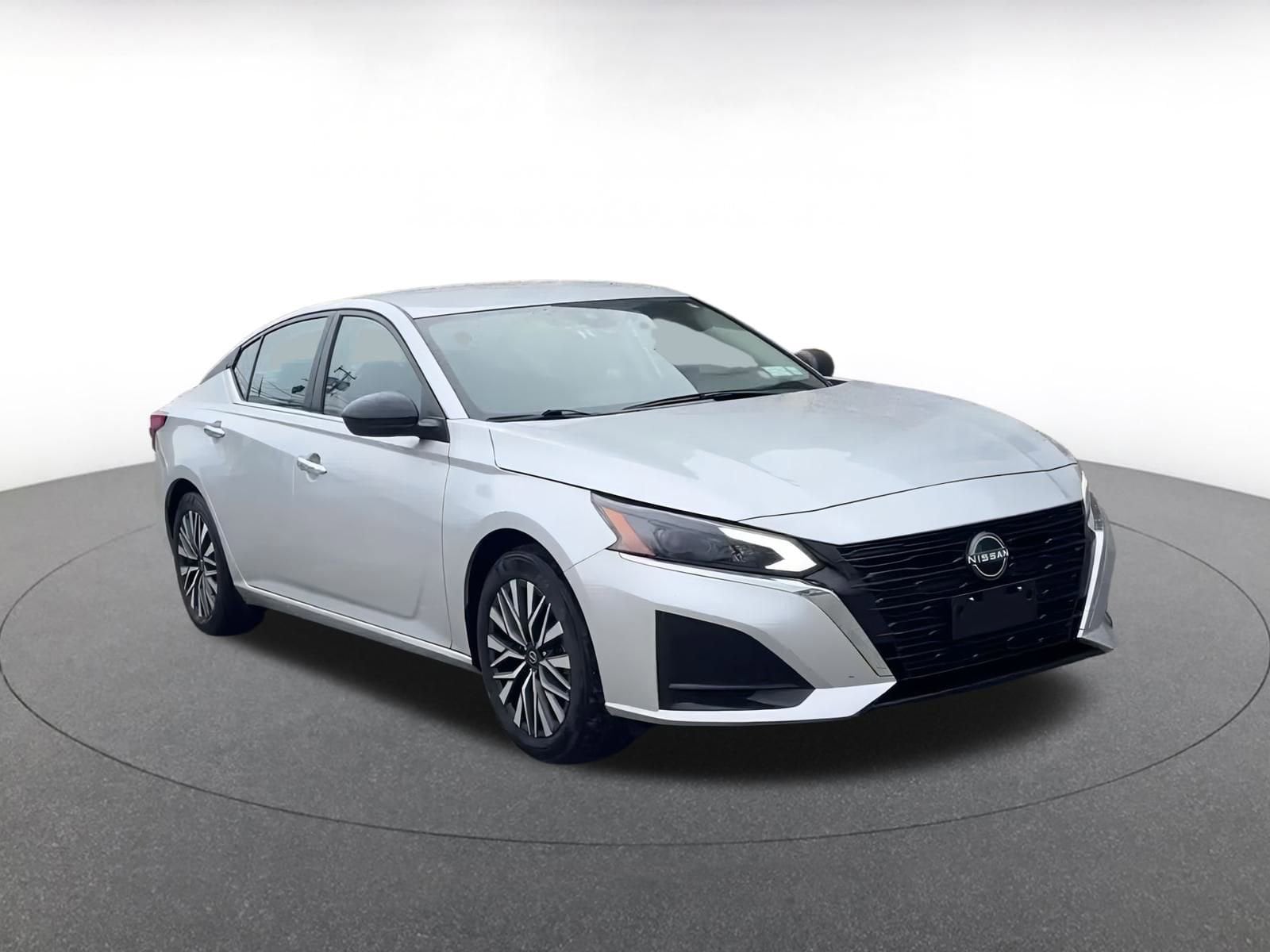 Thumbnail: 2024 Nissan Altima - 3
