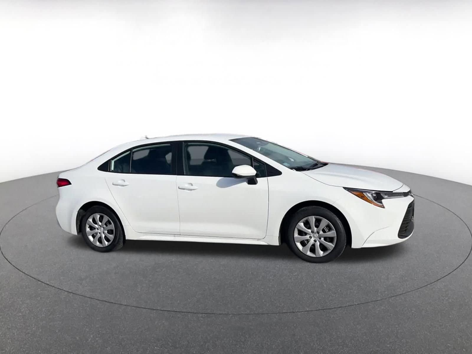 Thumbnail: 2025 Toyota Corolla - 2