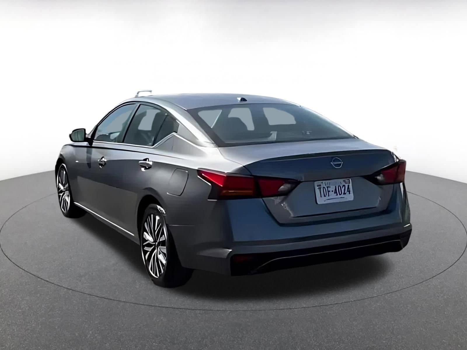 Thumbnail: 2025 Nissan Altima - 10