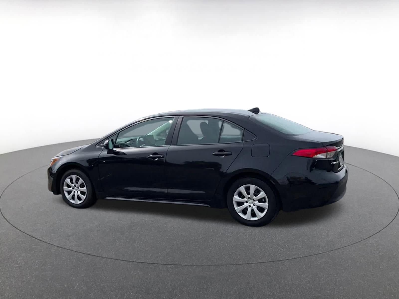 Thumbnail: 2024 Toyota Corolla - 9