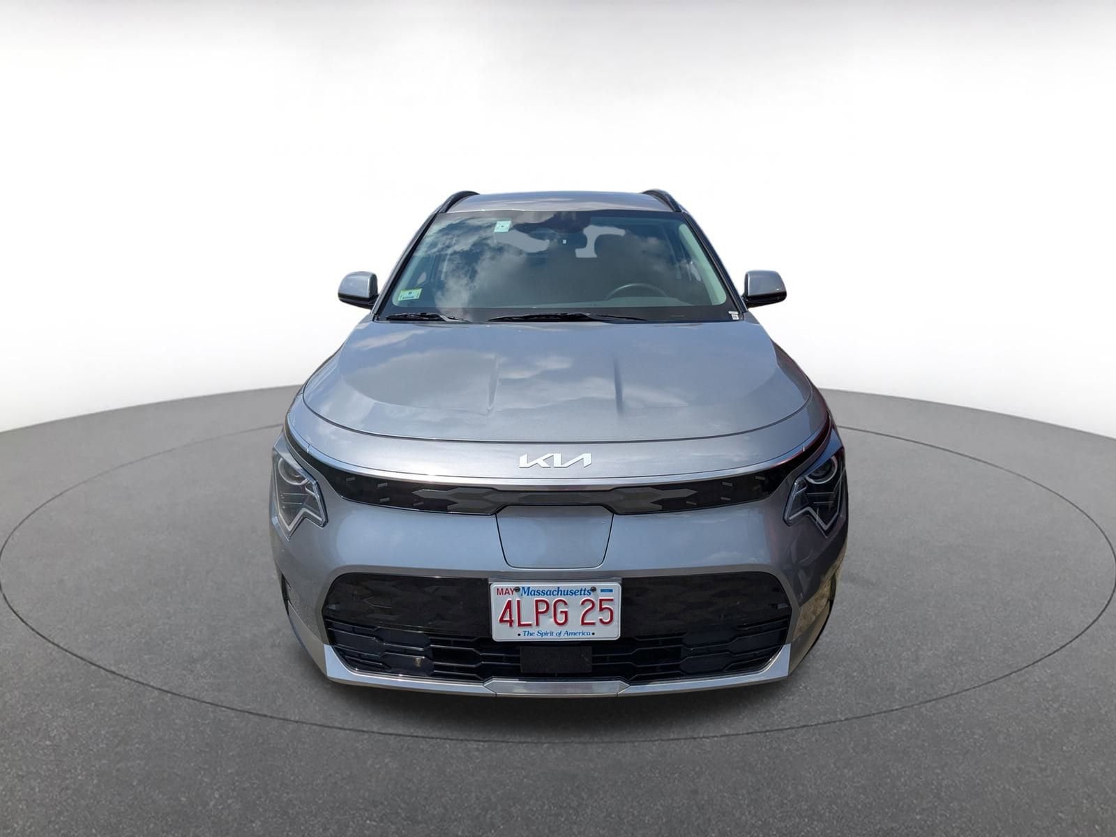 Thumbnail: 2023 Kia Niro - 2