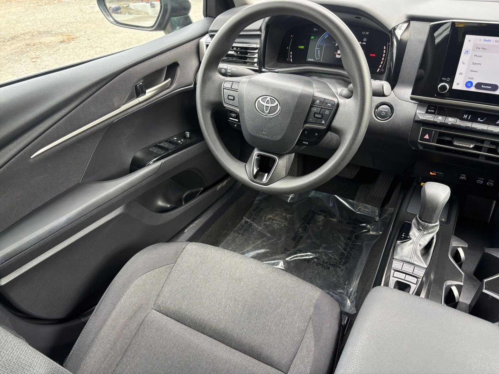 Thumbnail: 2025 Toyota Camry - 28