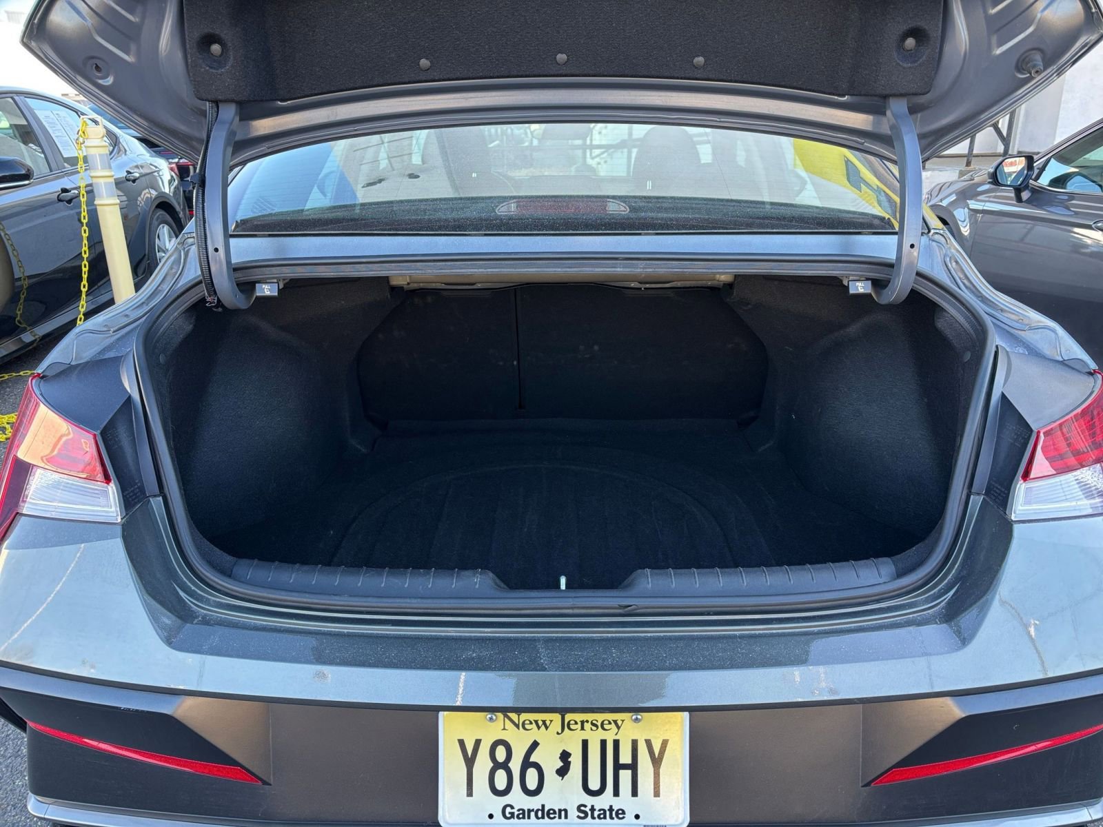 Thumbnail: 2025 Hyundai Elantra - 28