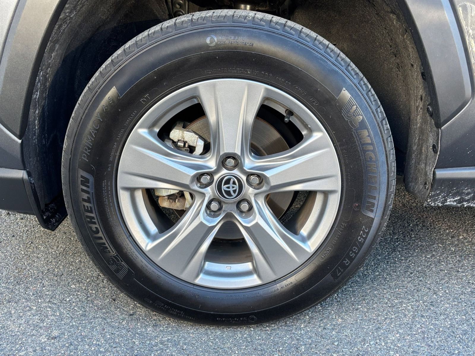 Thumbnail: 2025 Toyota RAV4 - 25