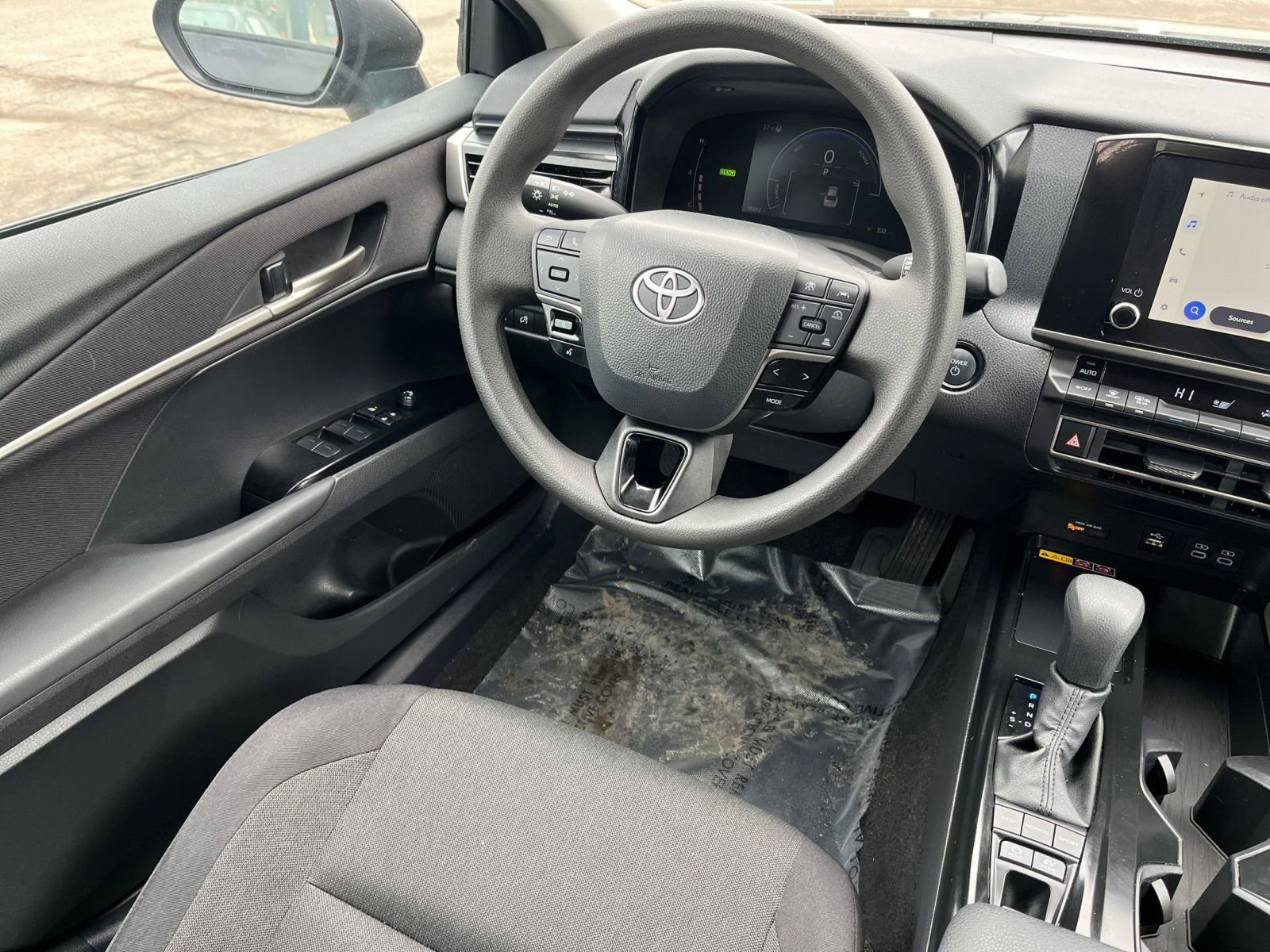 Thumbnail: 2025 Toyota Camry - 31