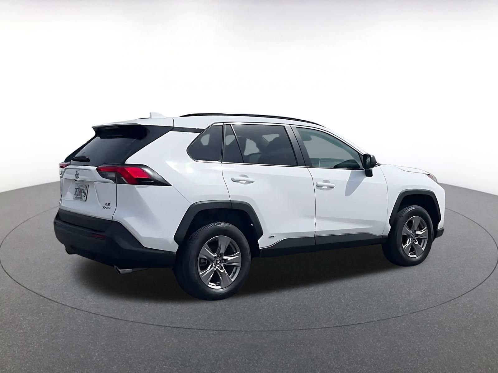 Thumbnail: 2025 Toyota RAV4 - 14