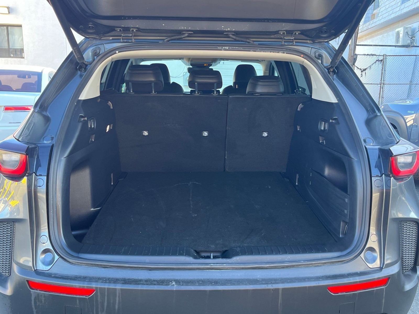 Thumbnail: 2025 Mazda CX-50 - 32