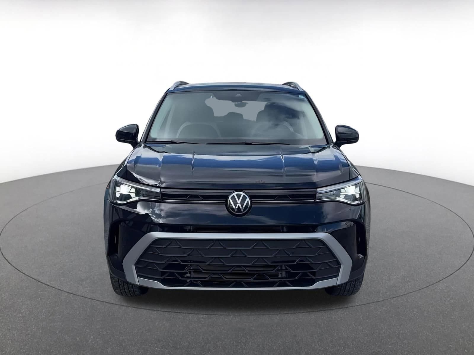 Thumbnail: 2025 Volkswagen Taos - 4