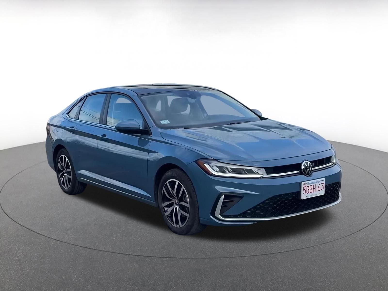 Thumbnail: 2025 Volkswagen Jetta - 3