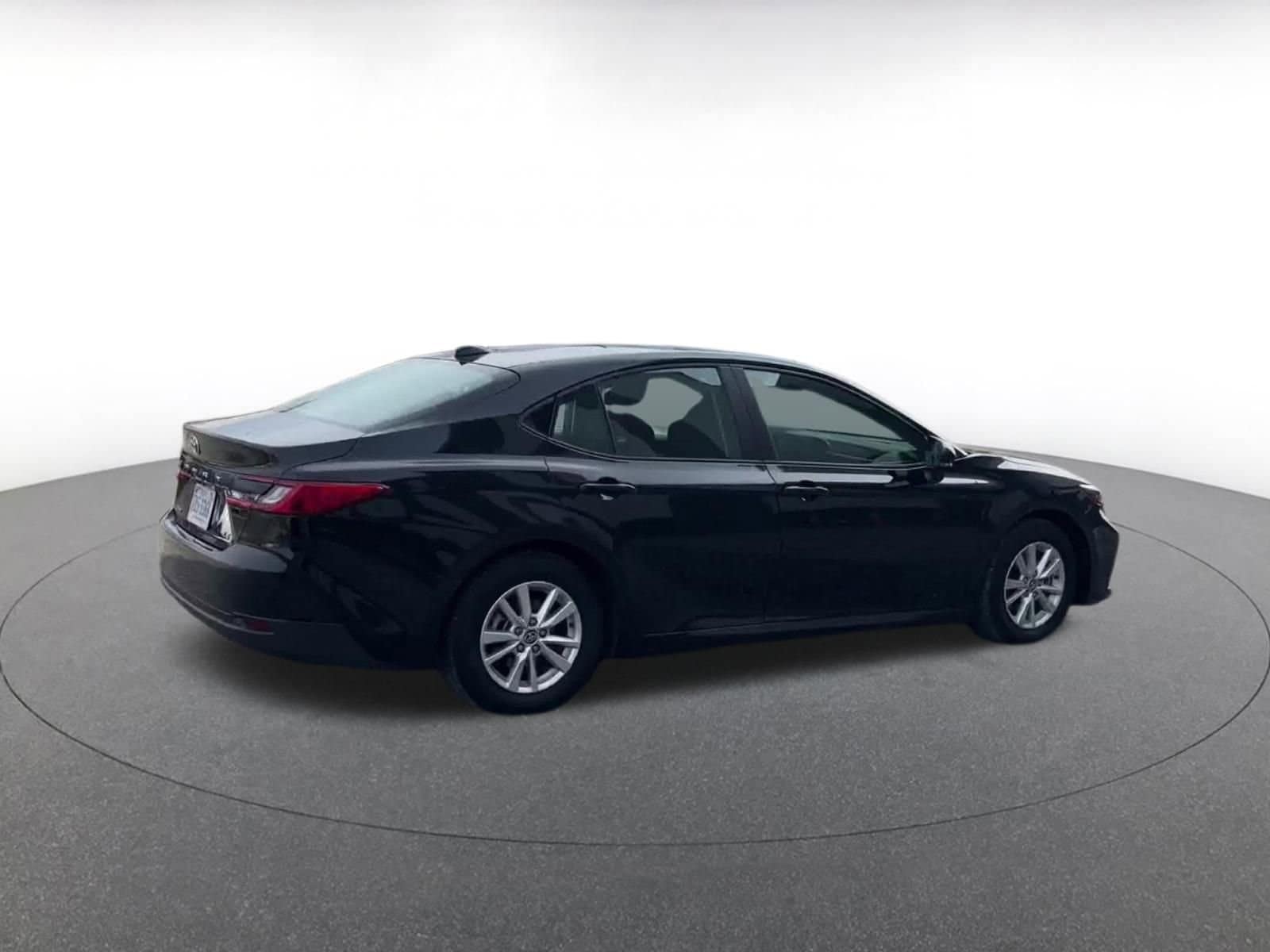 Thumbnail: 2025 Toyota Camry - 15