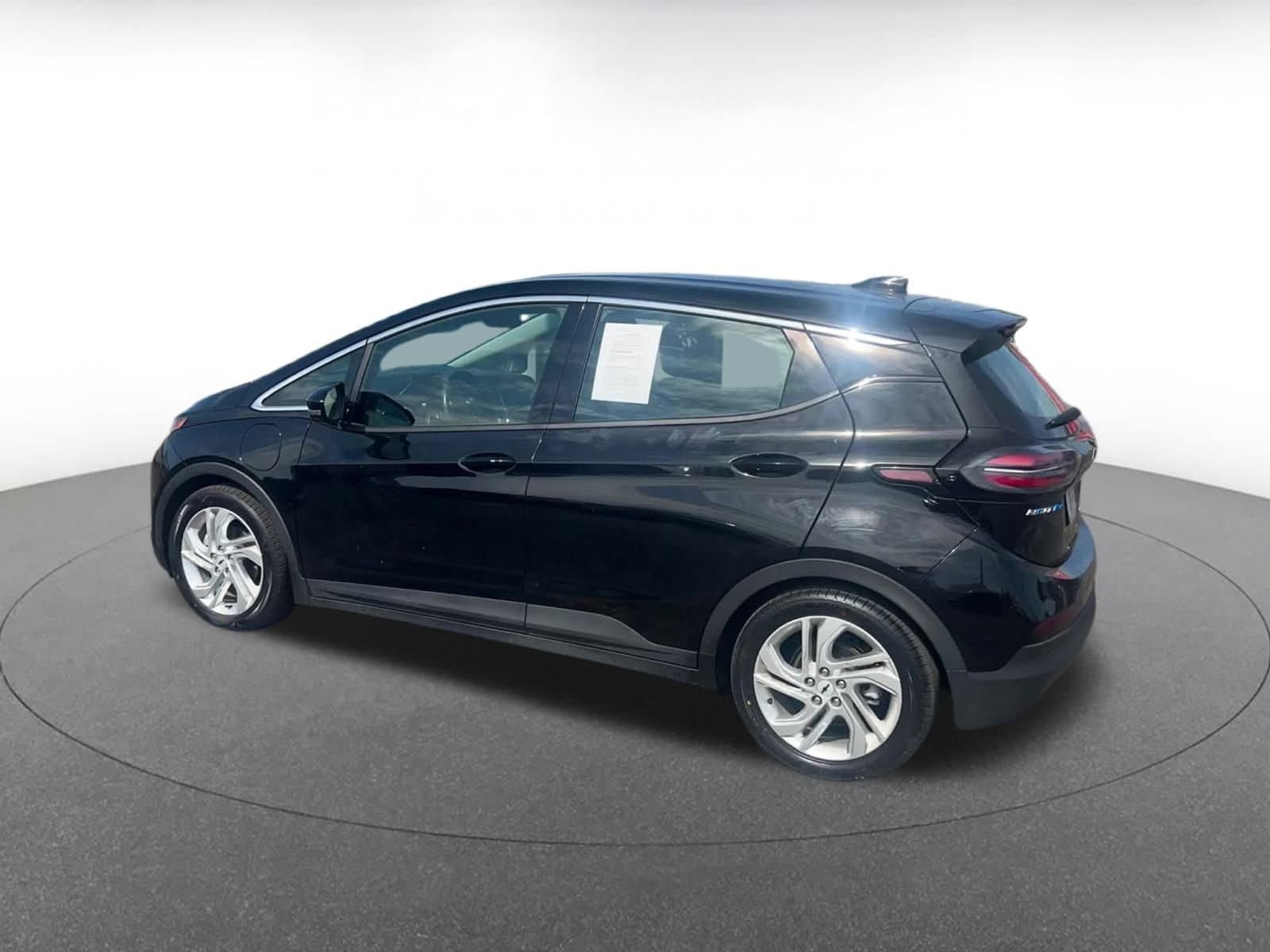 Thumbnail: 2023 Chevrolet Bolt EV - 10