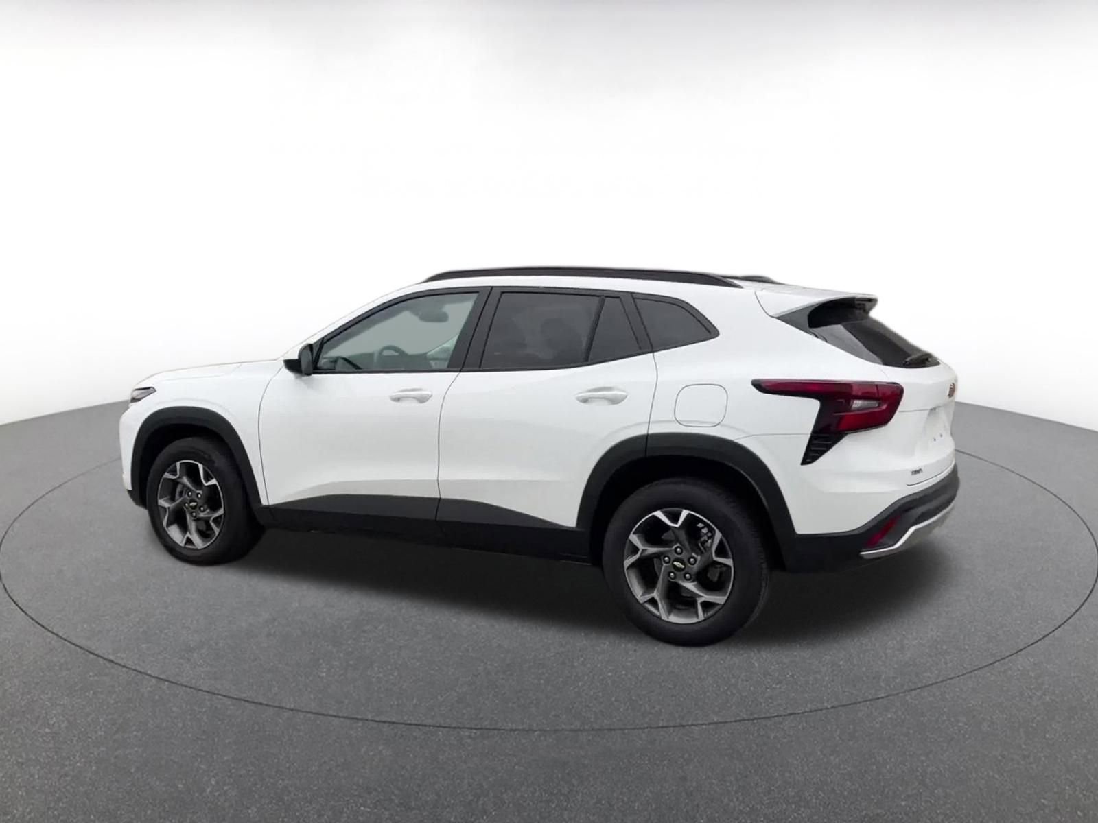 Thumbnail: 2025 Chevrolet Trax - 10