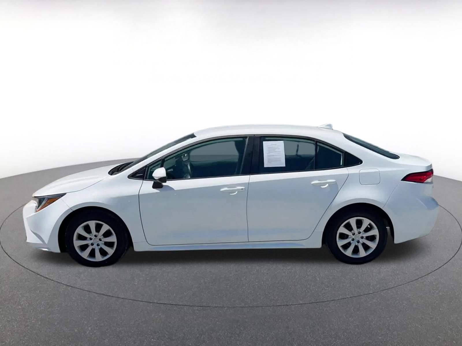 Thumbnail: 2024 Toyota Corolla - 9