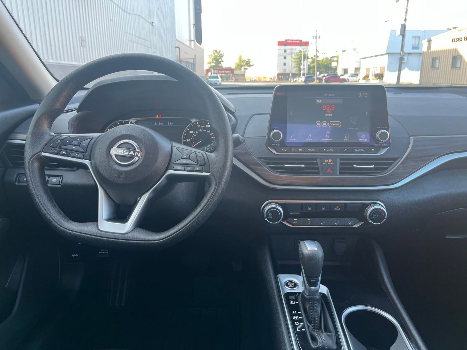 Thumbnail: 2024 Nissan Altima - 32