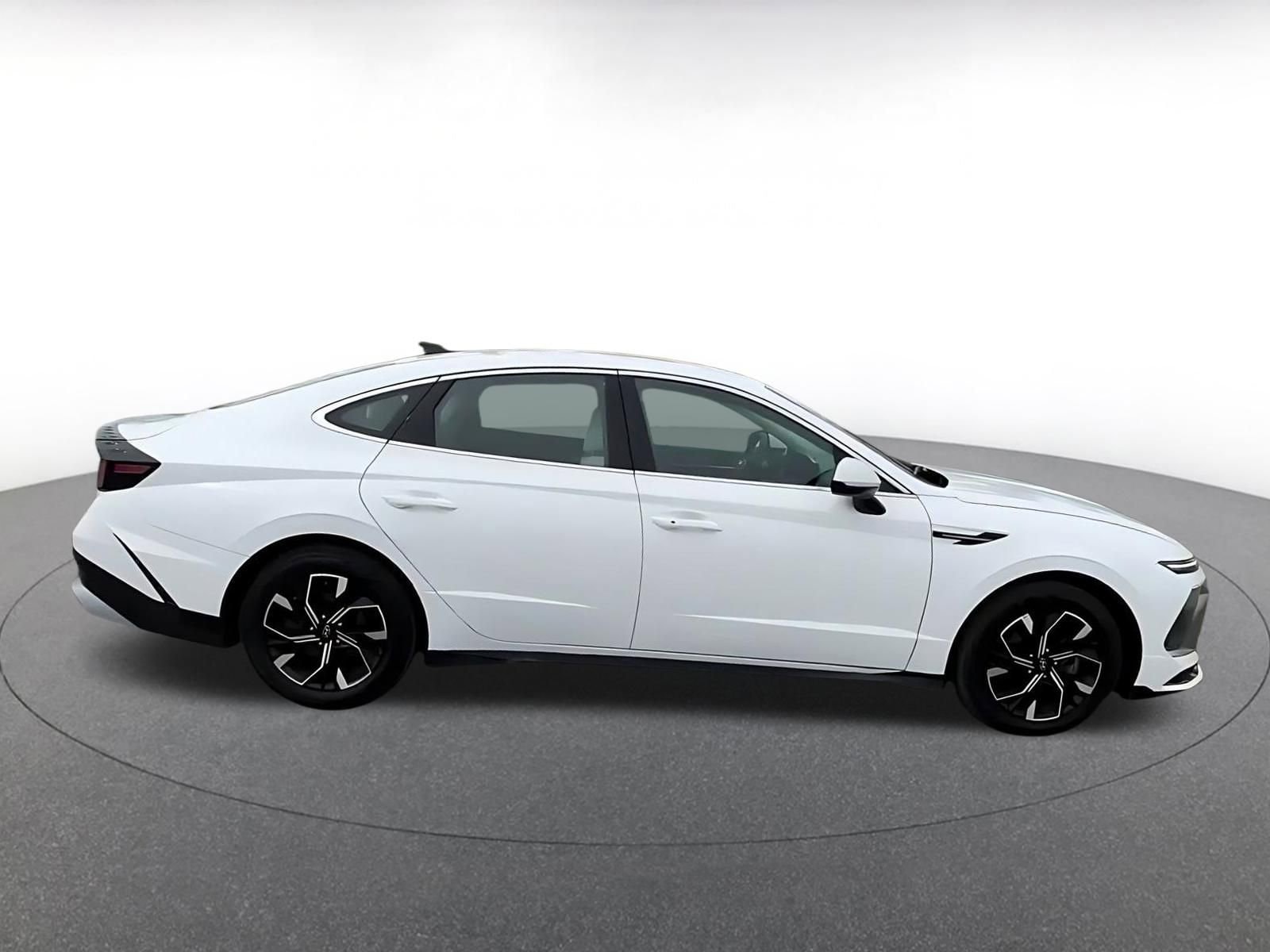 Thumbnail: 2025 Hyundai Sonata - 14