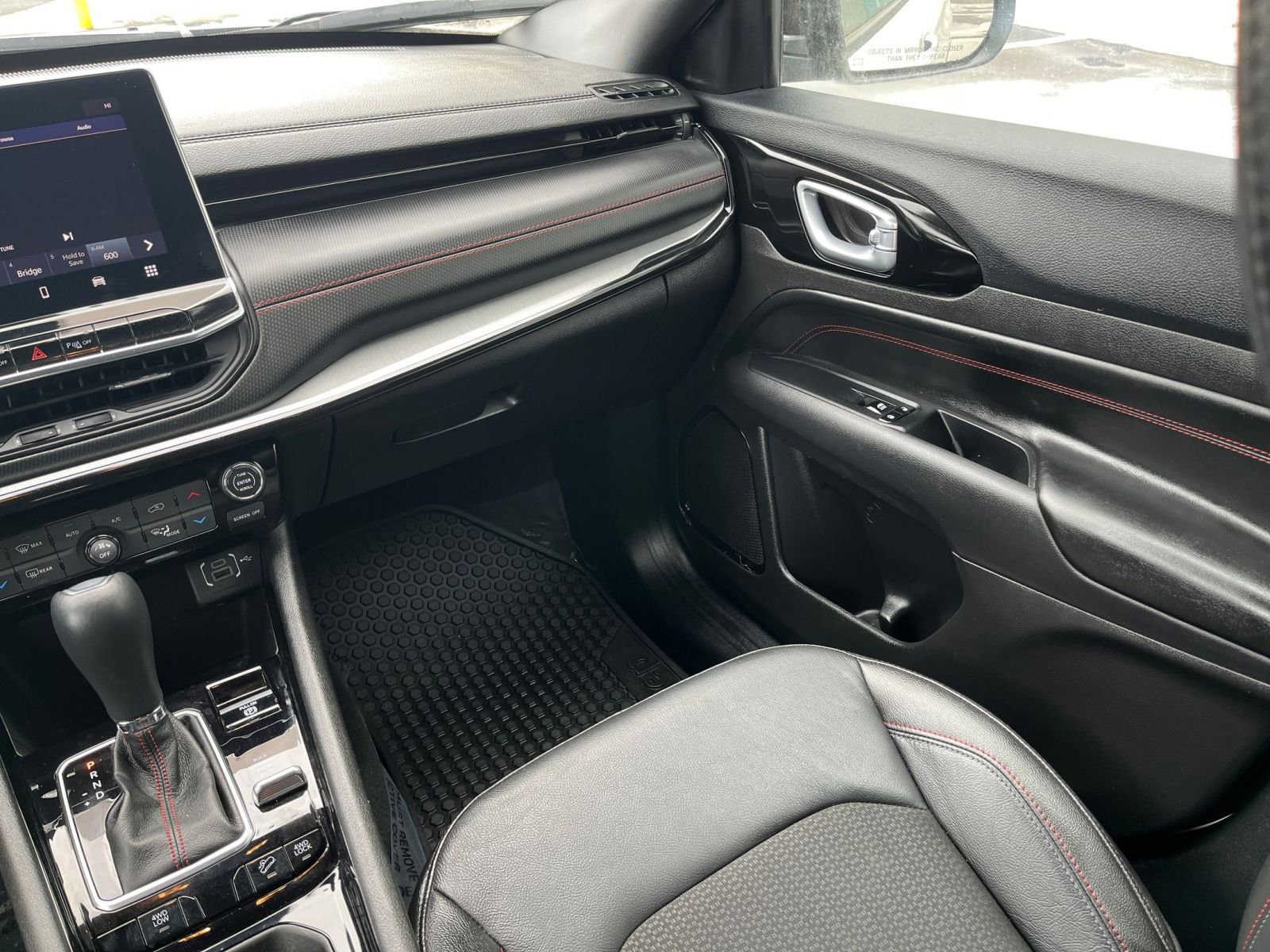 Thumbnail: 2025 Jeep Compass - 32