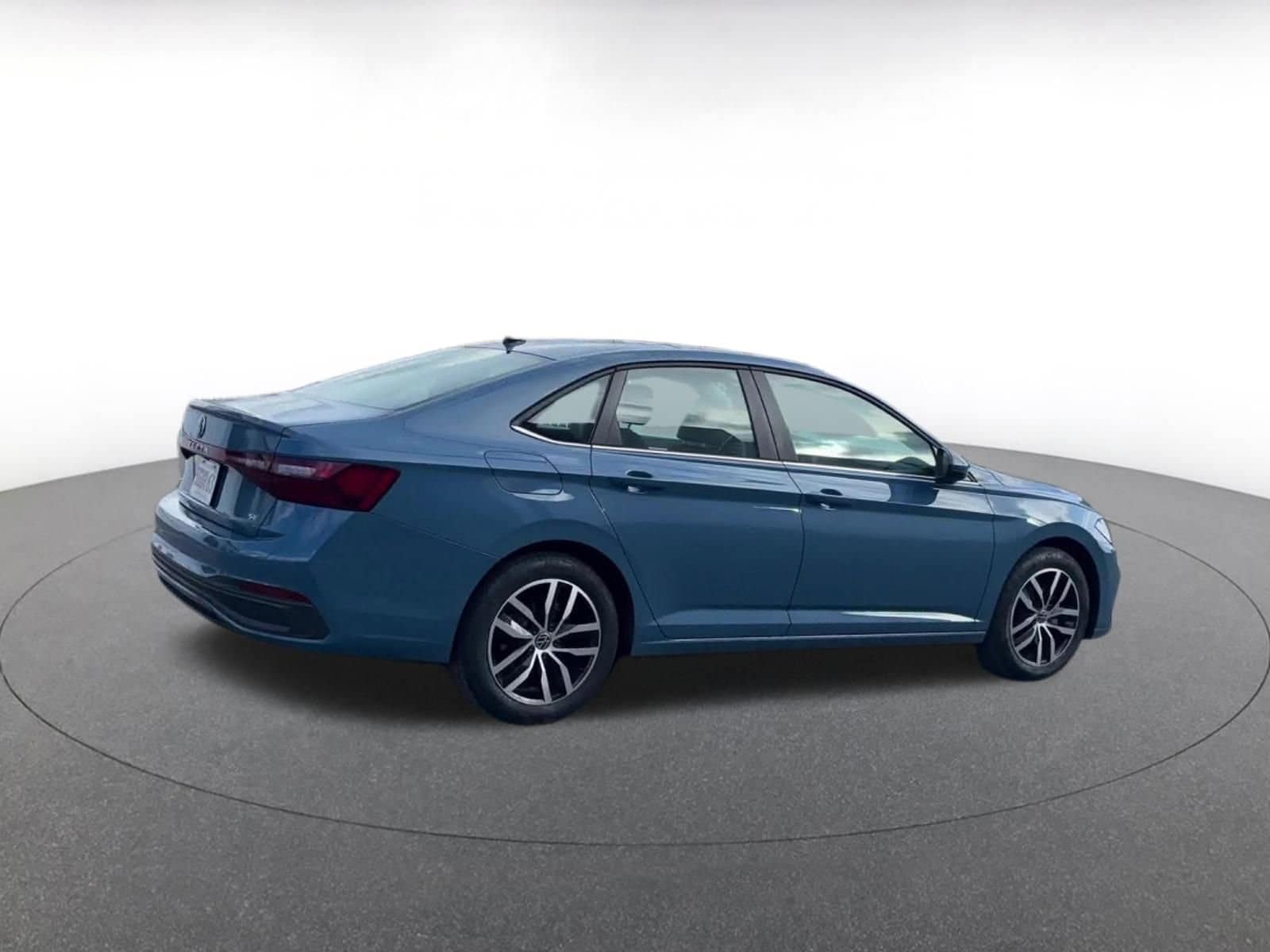 Thumbnail: 2025 Volkswagen Jetta - 15