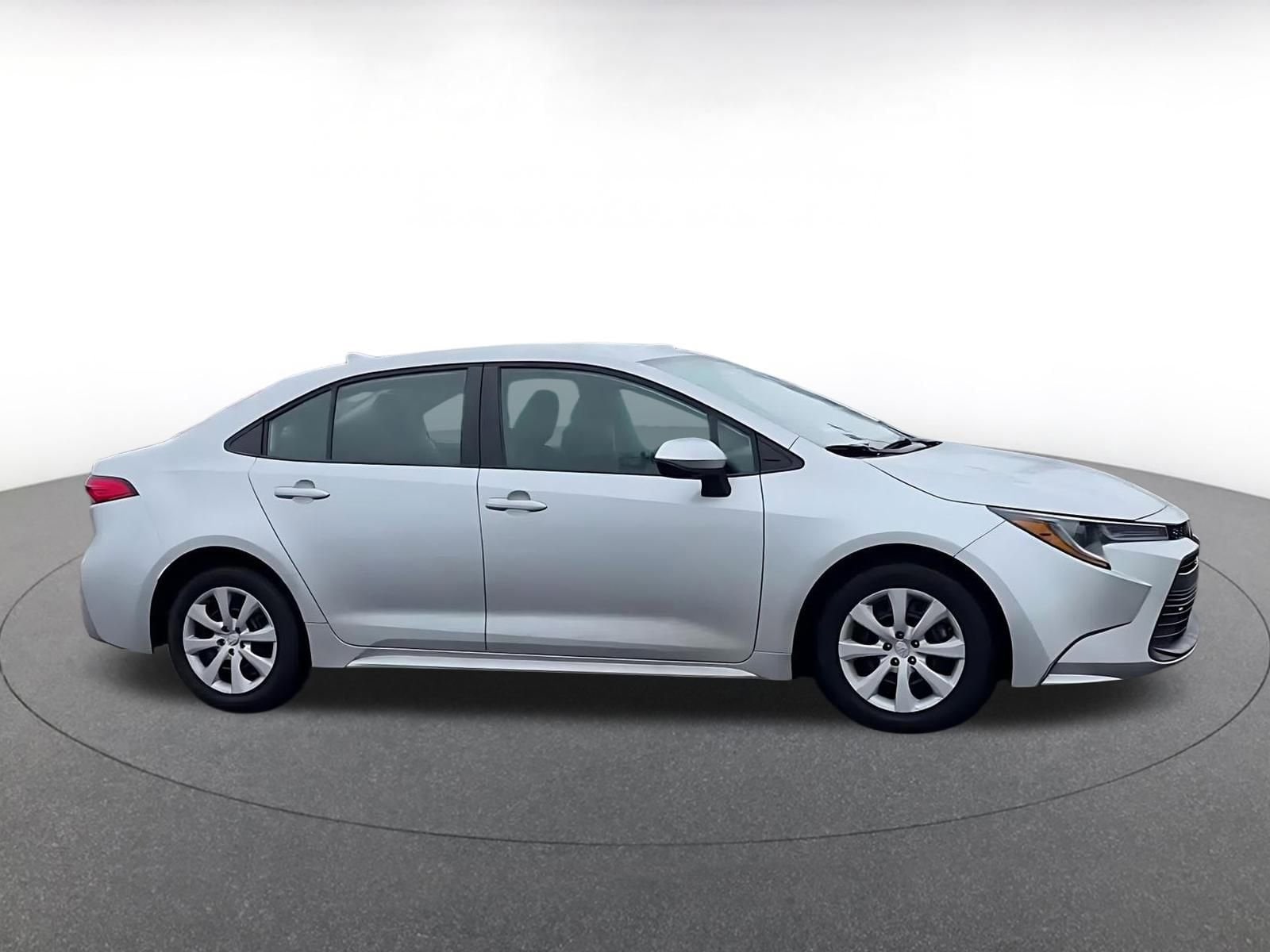 Thumbnail: 2025 Toyota Corolla - 8