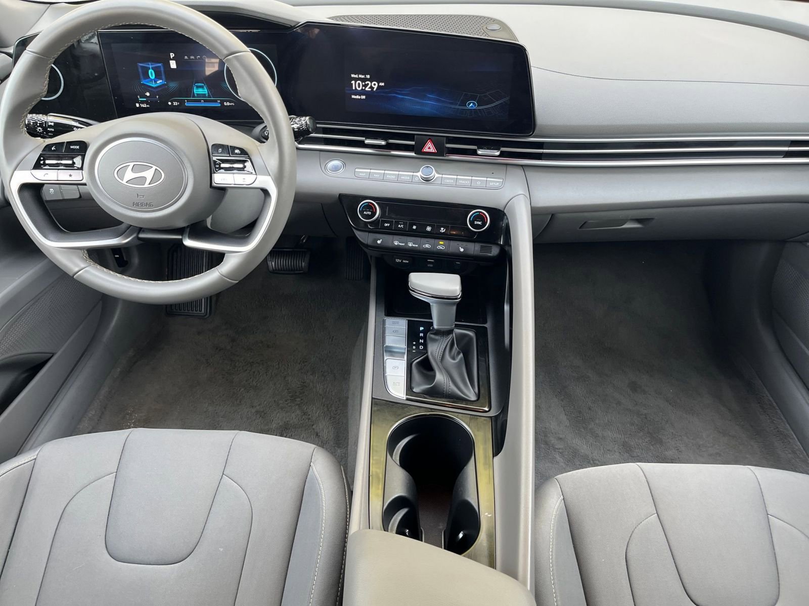 Thumbnail: 2025 Hyundai Elantra - 31