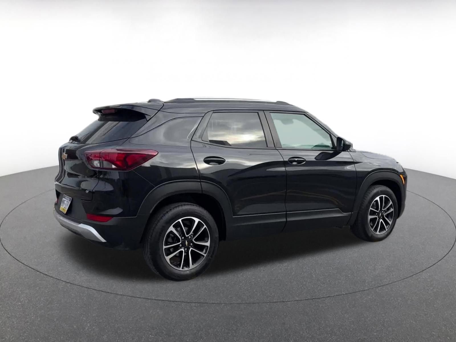 Thumbnail: 2025 Chevrolet TrailBlazer - 14