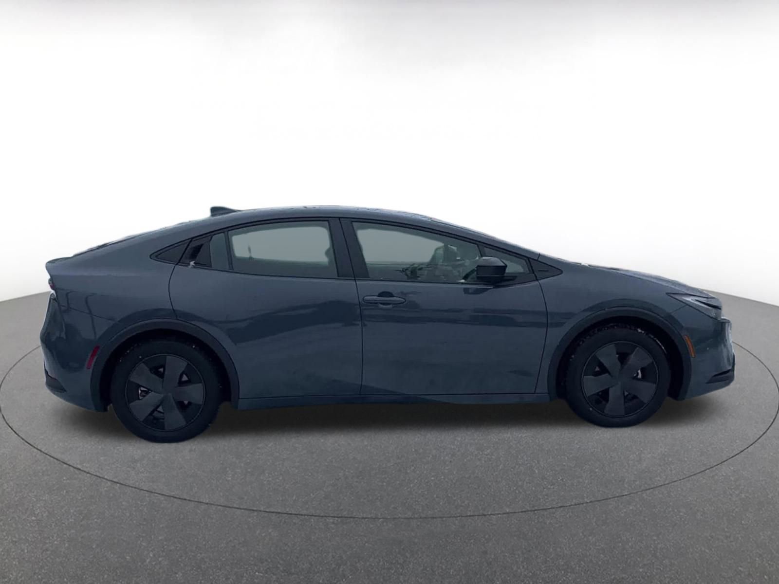 Thumbnail: 2025 Toyota Prius - 16