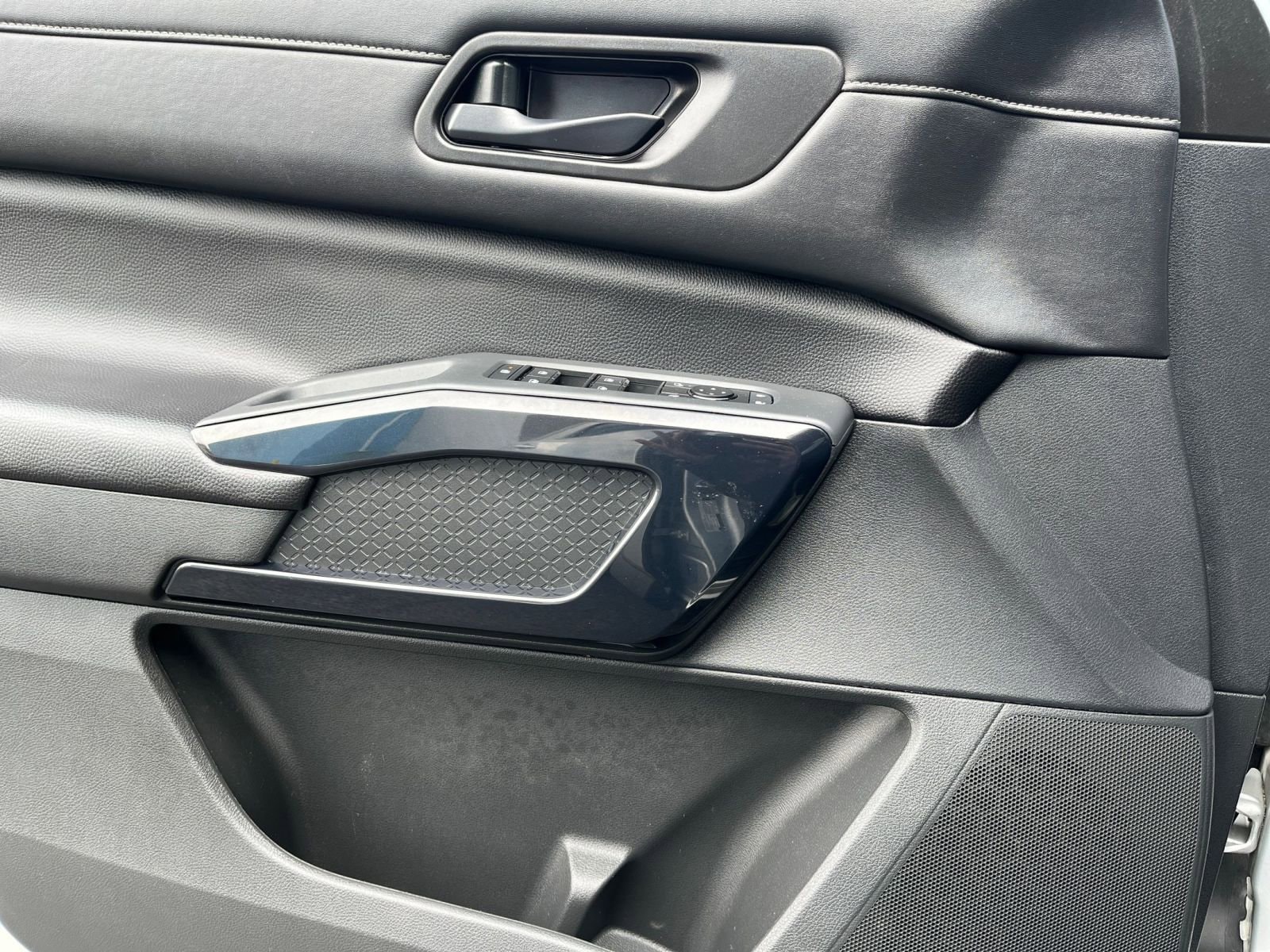 Thumbnail: 2025 Nissan Pathfinder - 18