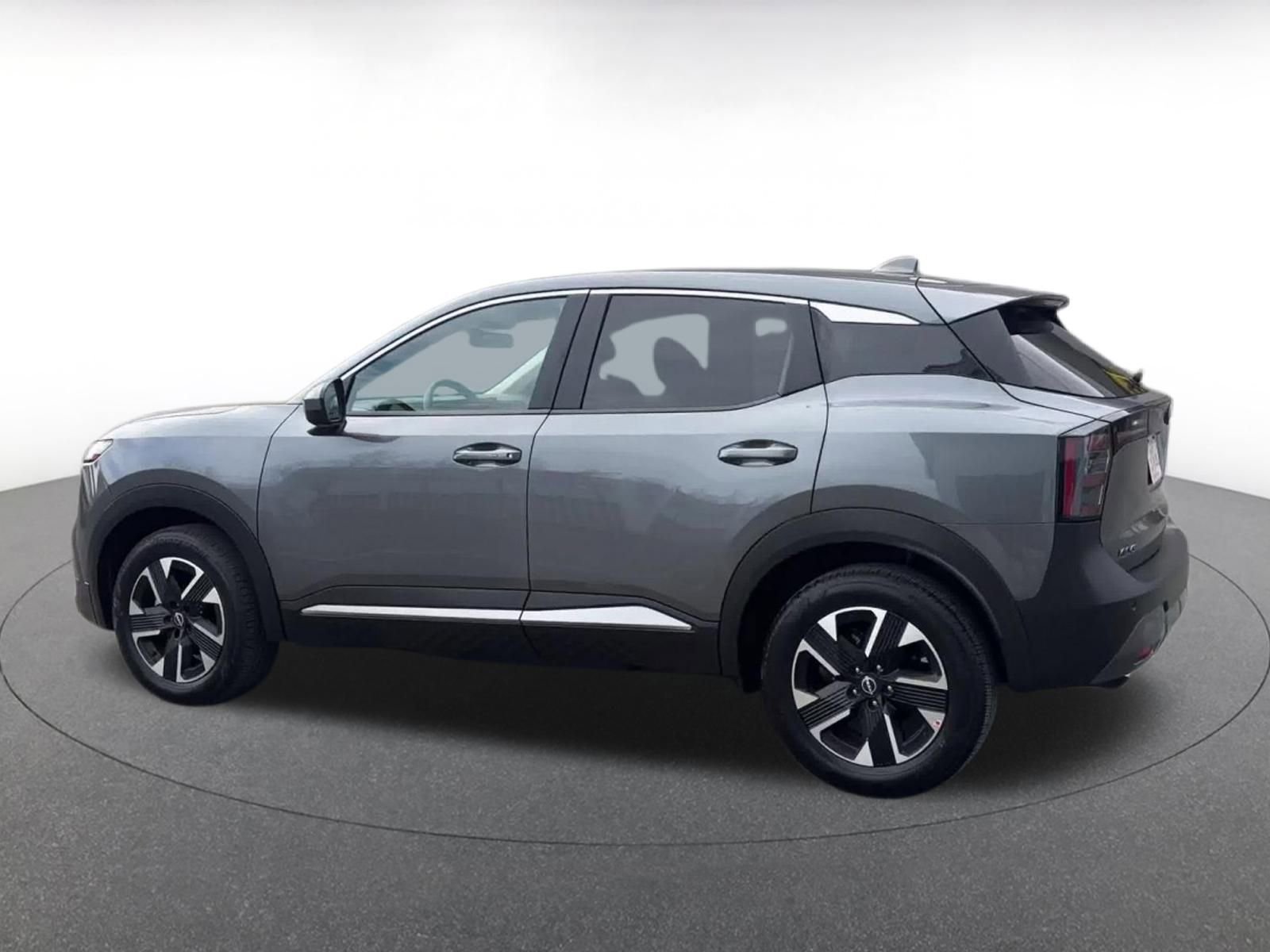 Thumbnail: 2025 Nissan Kicks - 10