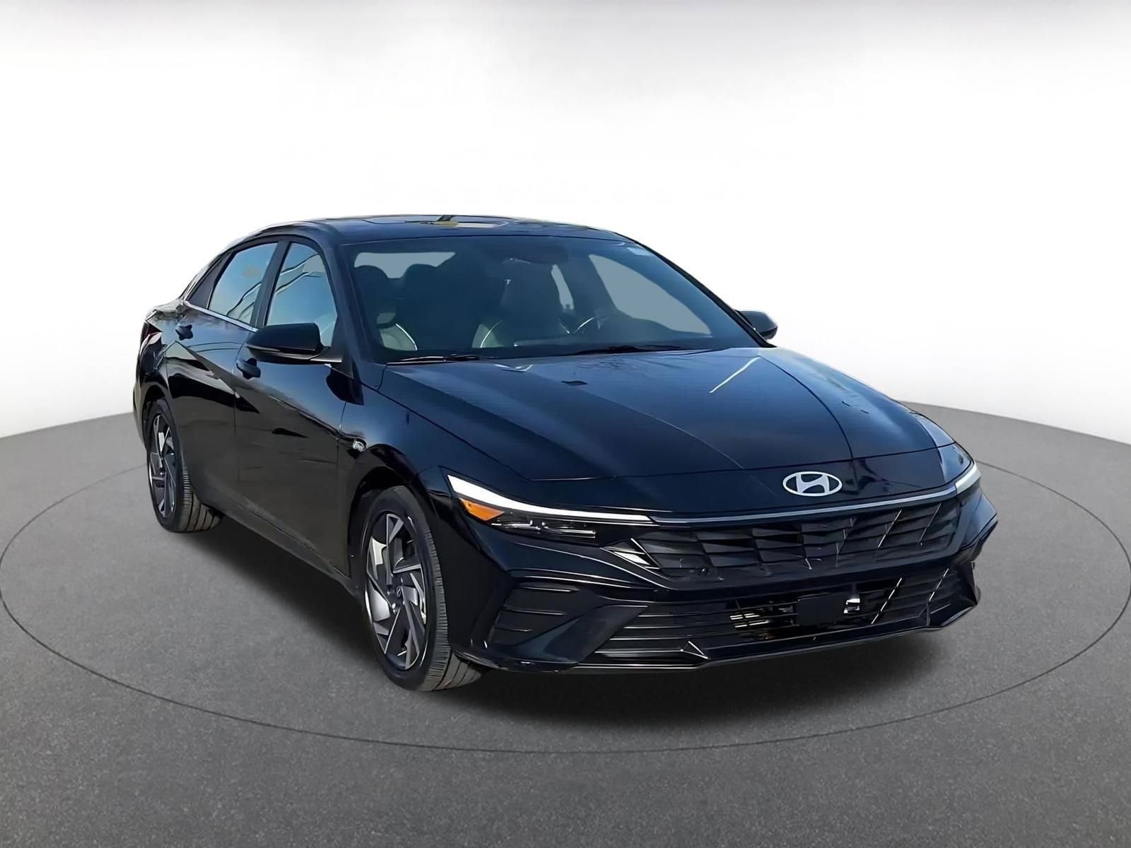 Thumbnail: 2025 Hyundai Elantra - 3