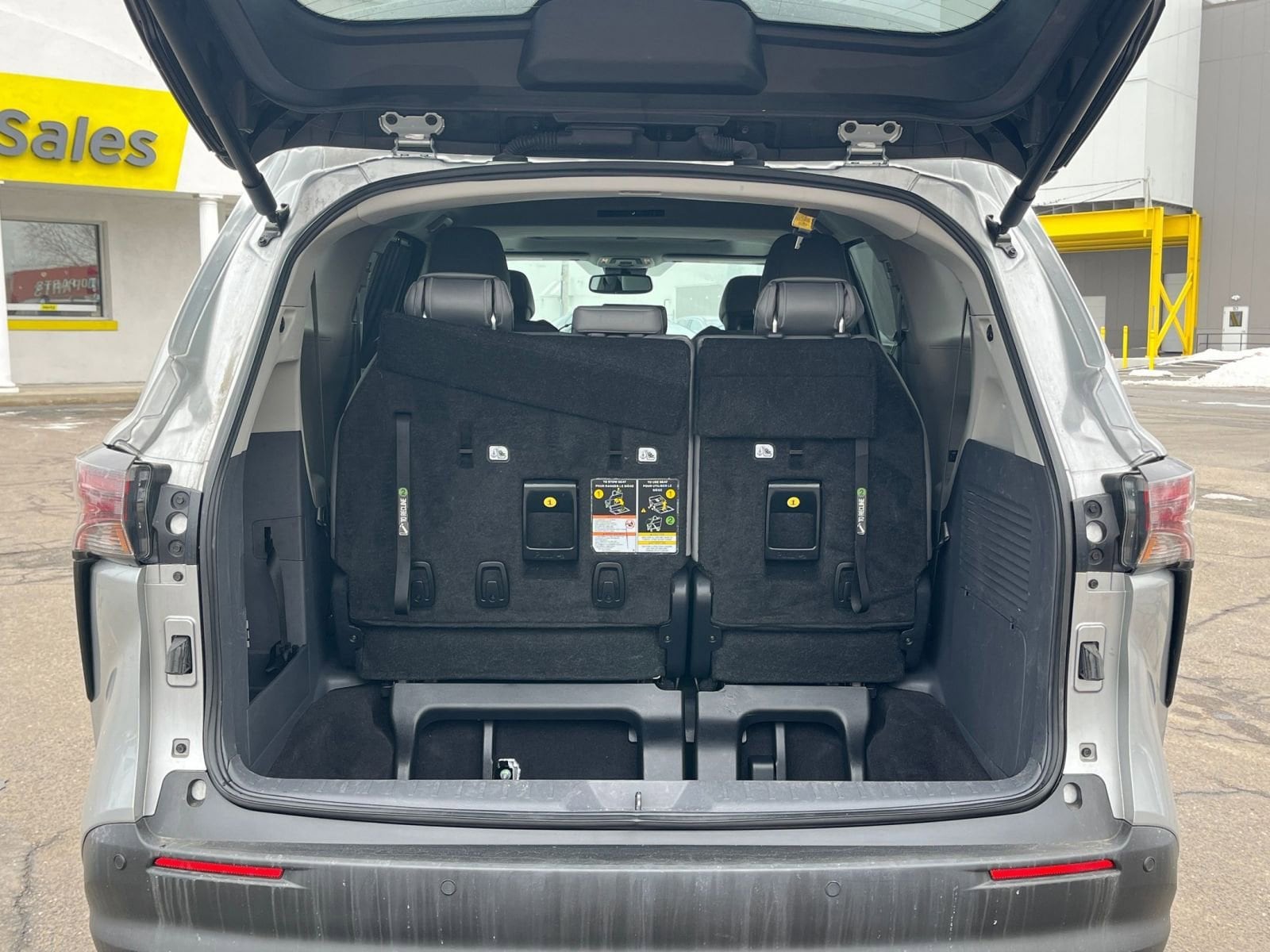 Thumbnail: 2024 Toyota Sienna - 30