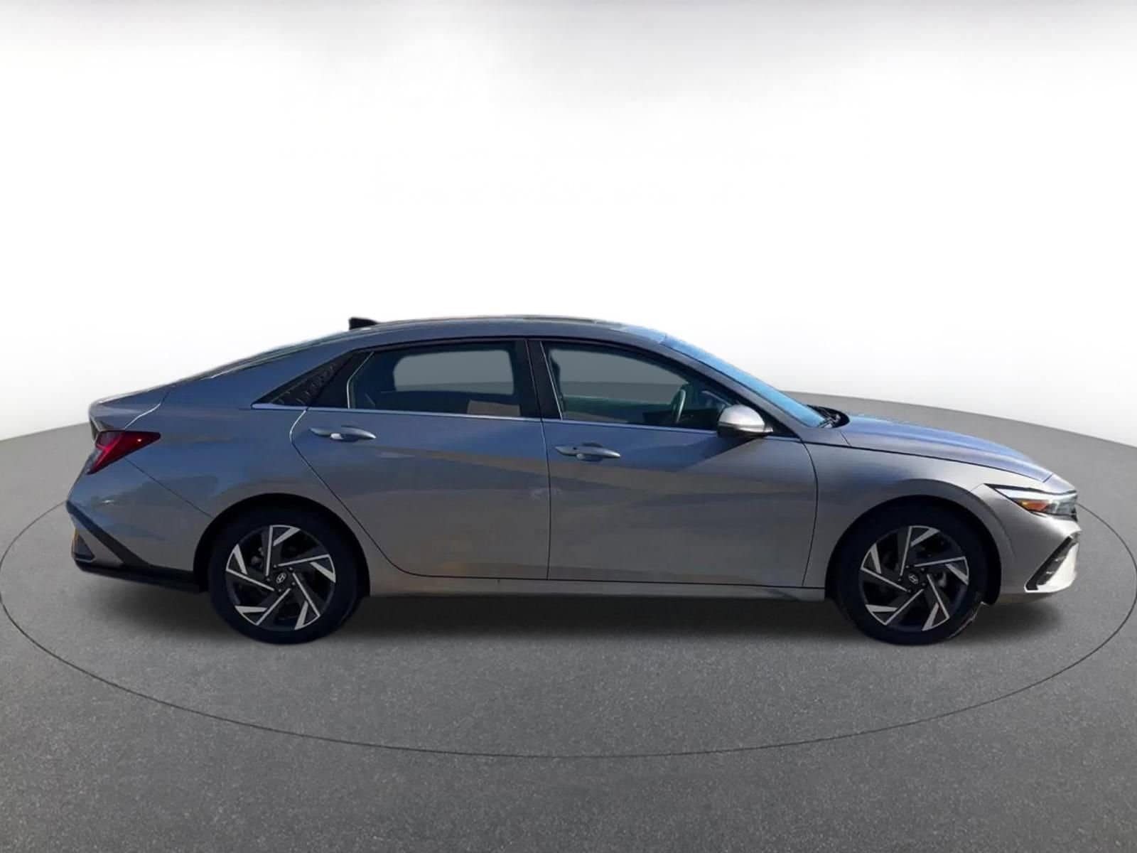 Thumbnail: 2025 Hyundai Elantra - 16