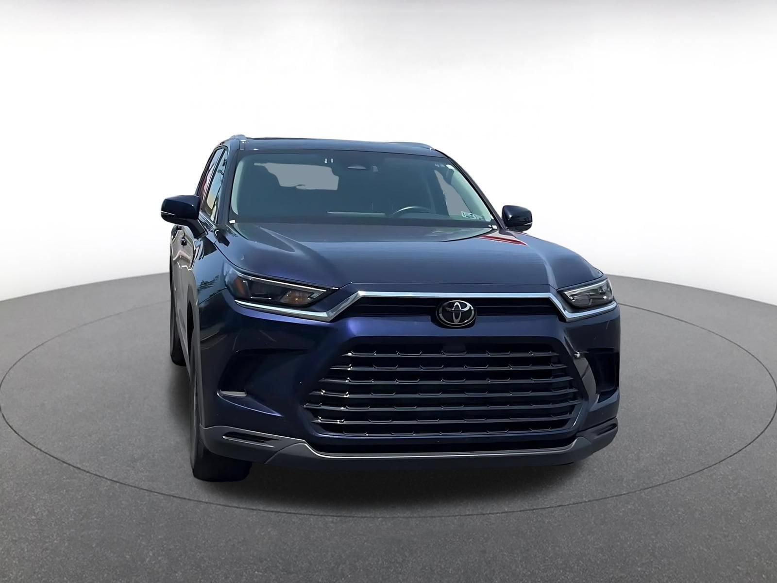 Thumbnail: 2025 Toyota Grand Highlander - 2