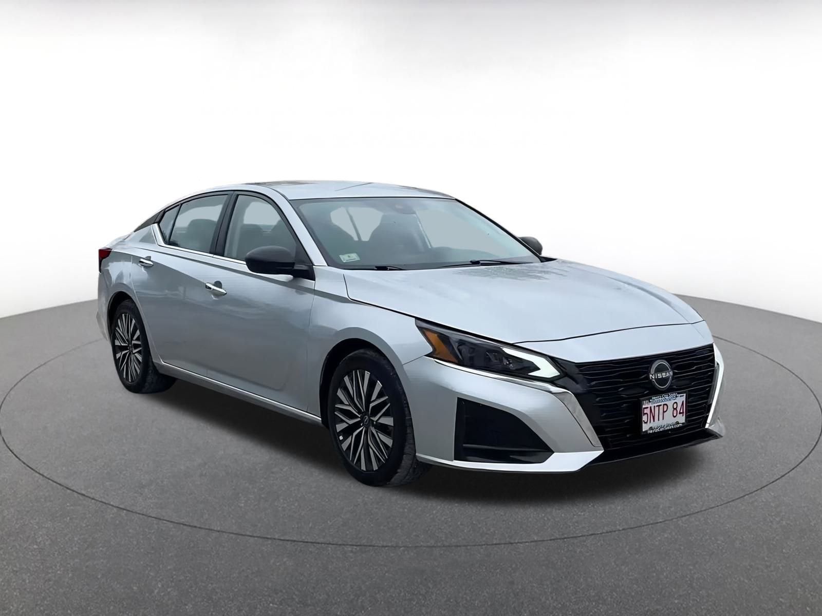 Thumbnail: 2024 Nissan Altima - 3