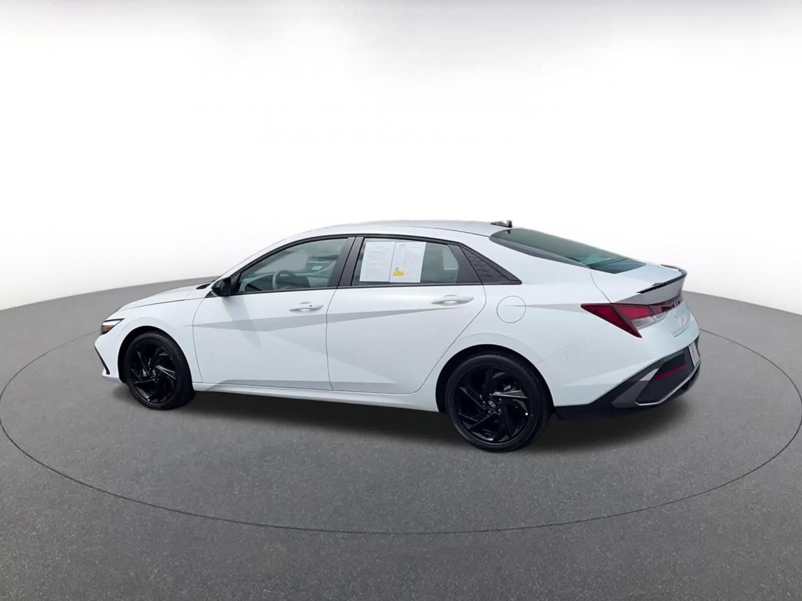 Thumbnail: 2026 Hyundai Elantra - 10