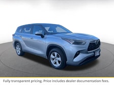 2025 Toyota Highlander LE -
                  Lynn, MA