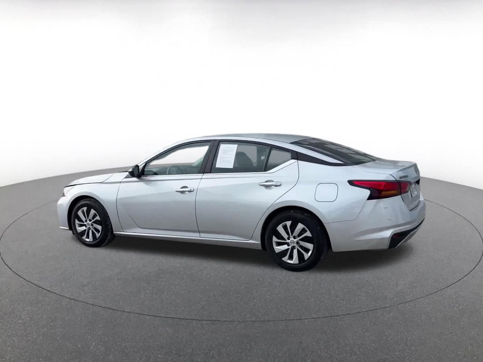 Thumbnail: 2024 Nissan Altima - 10