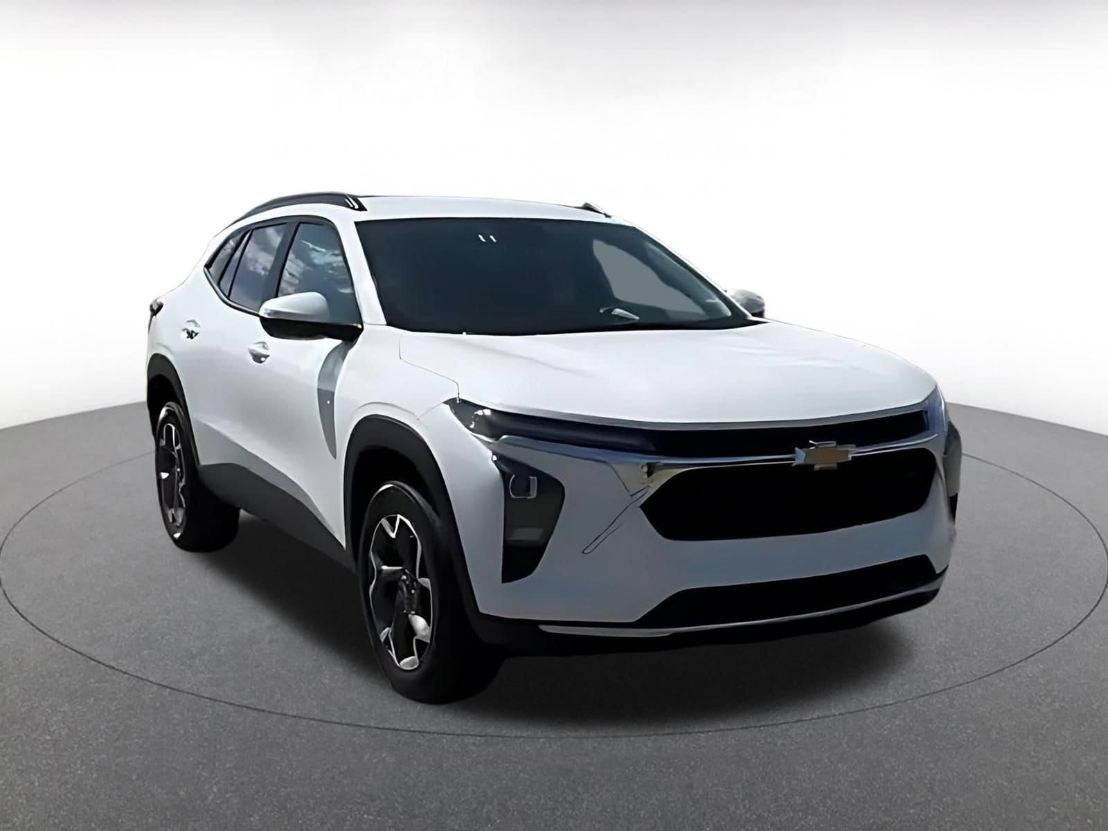 Thumbnail: 2025 Chevrolet Trax - 3
