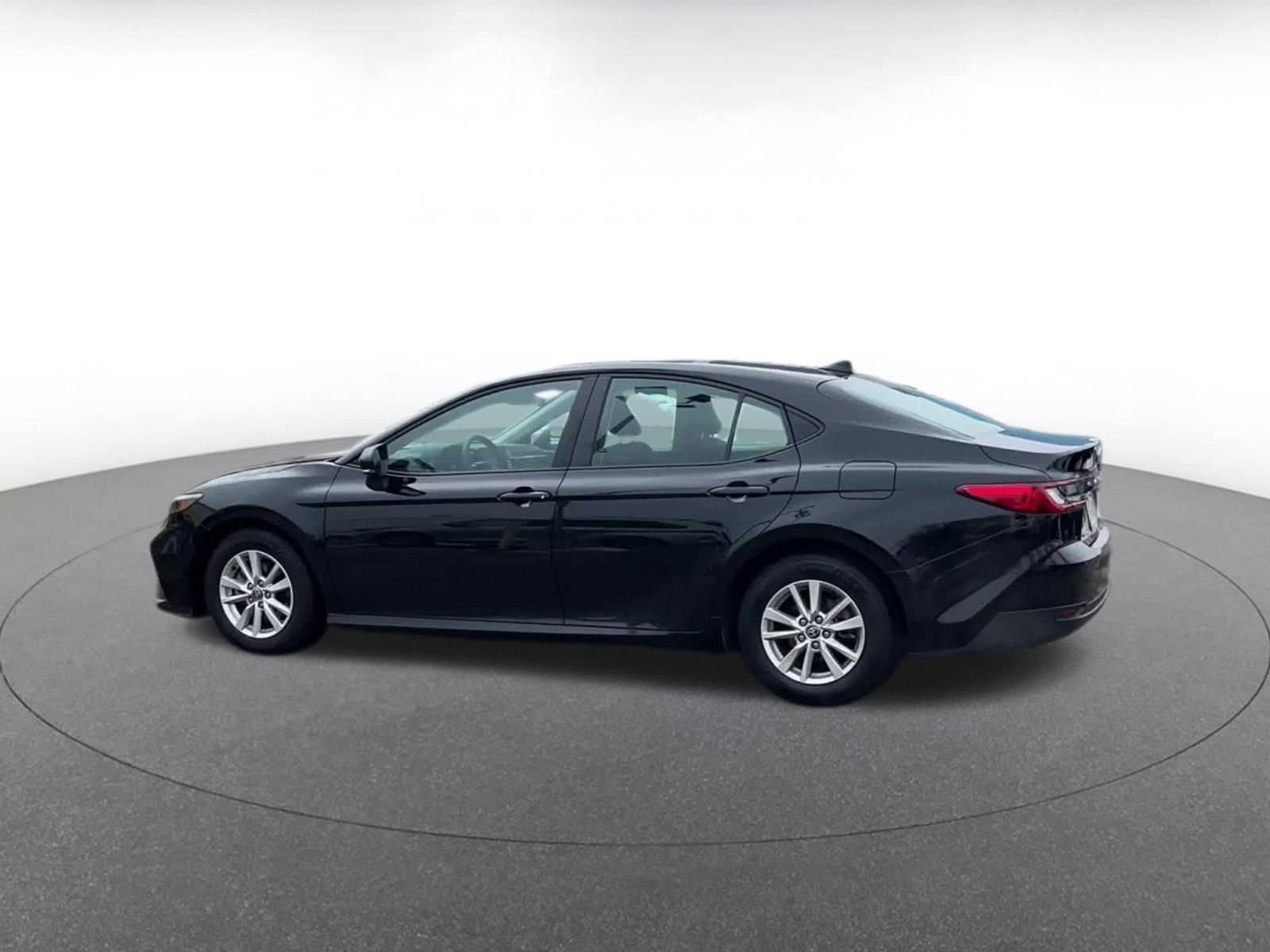 Thumbnail: 2025 Toyota Camry - 10