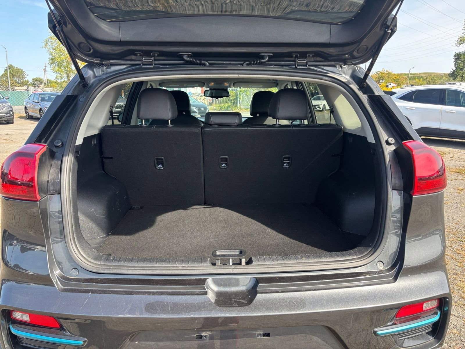 Thumbnail: 2022 Kia Niro - 31