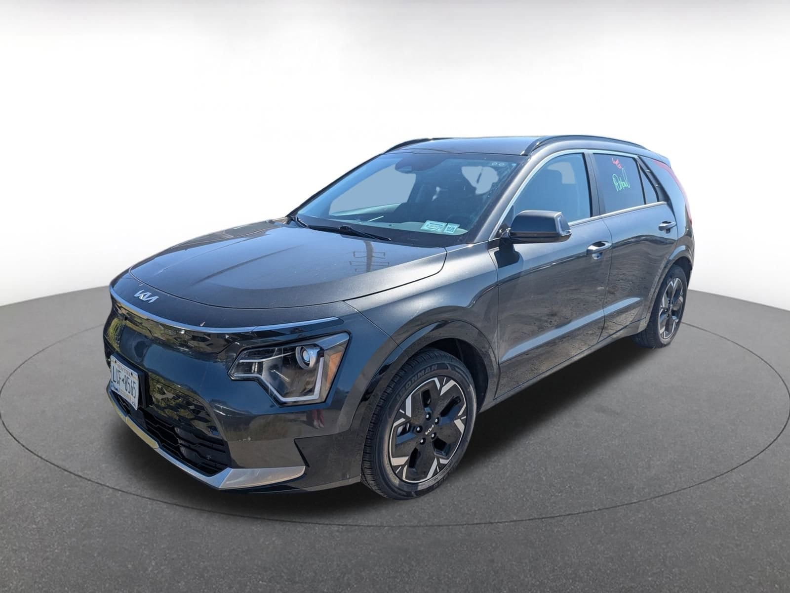 Thumbnail: 2023 Kia Niro - 3