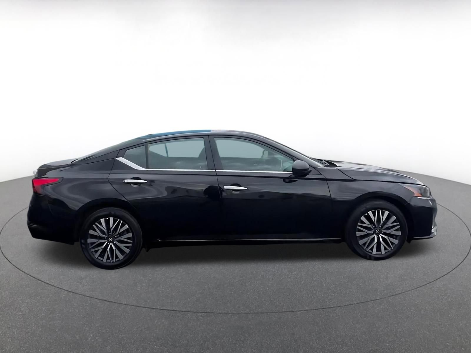 Thumbnail: 2025 Nissan Altima - 15