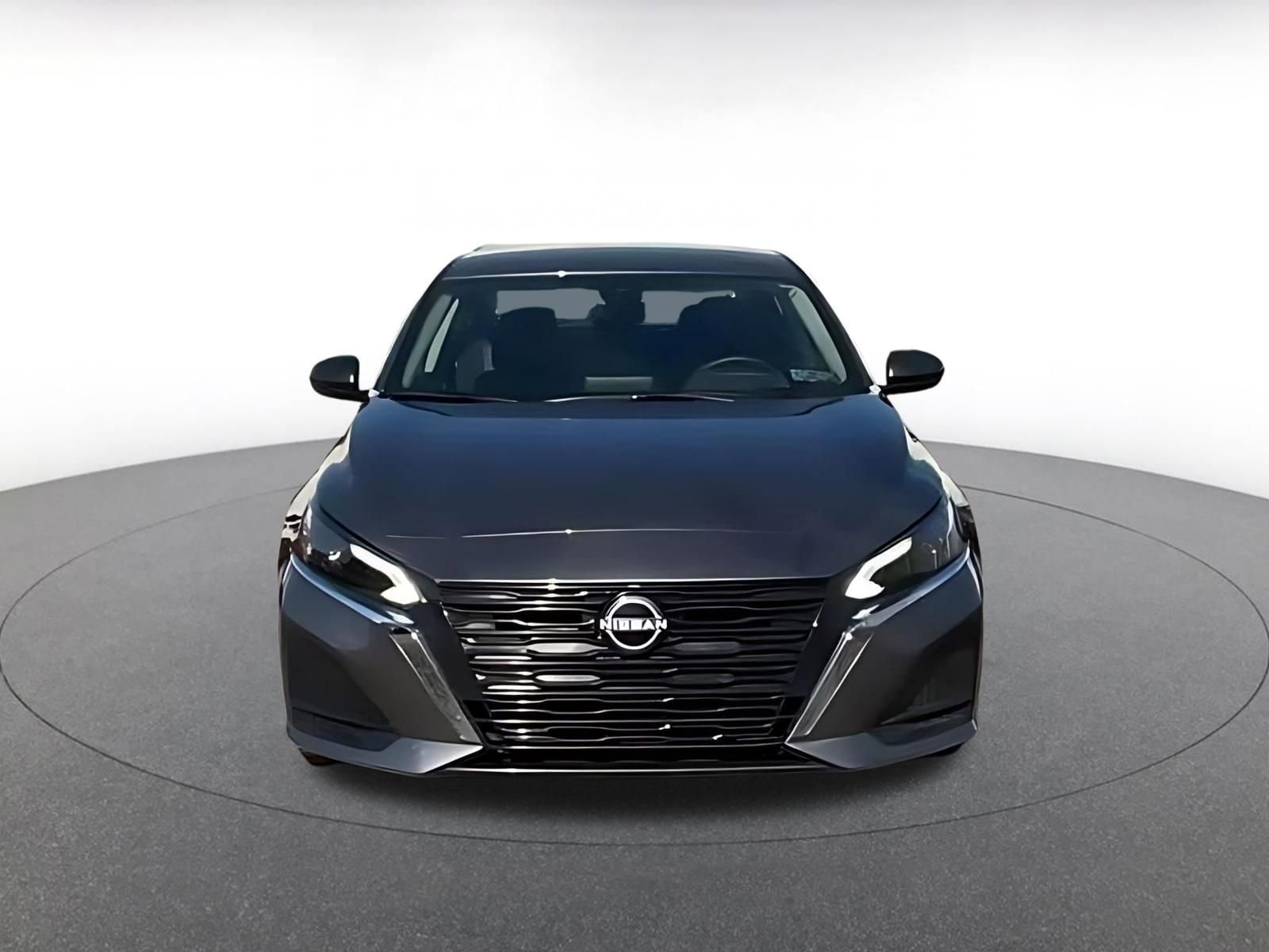 Thumbnail: 2025 Nissan Altima - 4