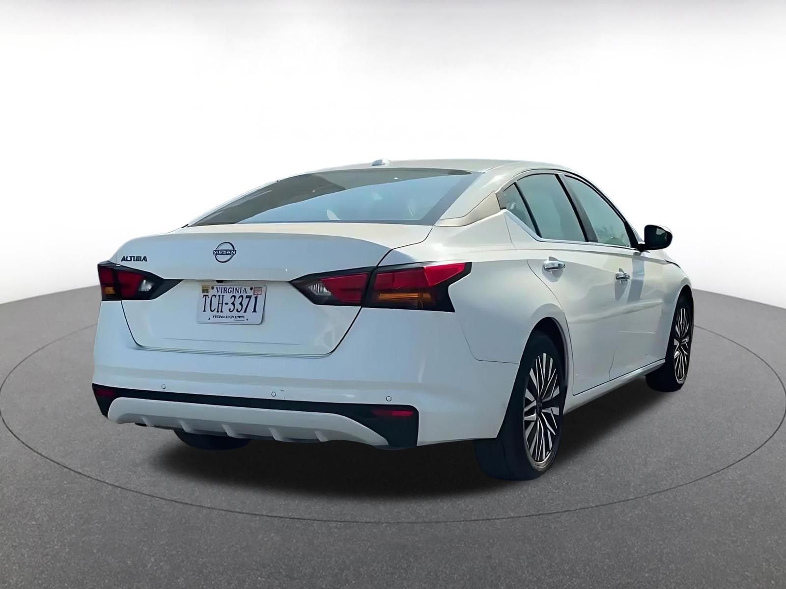 Thumbnail: 2025 Nissan Altima - 14